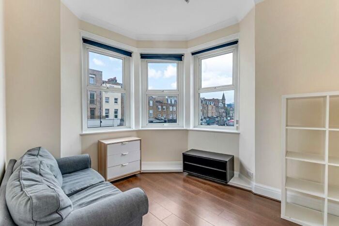 2 Bedroom Apartment To Rent In Kentish Town Road, Kentish Town, NW5