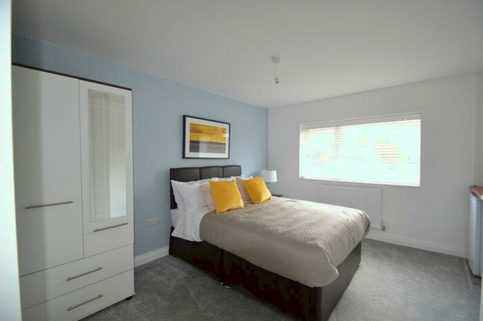 House Of Multiple Occupation To Rent In Murray Walk, Corby, NN18