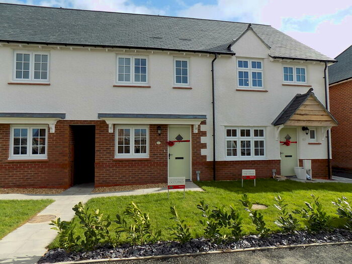 3 Bedroom Semi-Detached House To Rent In Gwel Y Rhos, Goetre Uchaf, Bangor, LL57