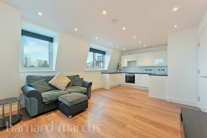 1 Bedroom Apartment To Rent In Manor Road, Wallington, SM6