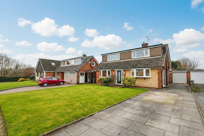 2 Bedroom Detached House For Sale In Truro Road, Tyldesley, M29