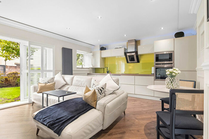 2 Bedroom Apartment For Sale In Walmer Road, Liverpool, L22