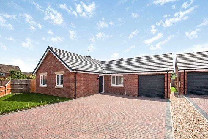 3 Bedroom Bungalow For Sale In Gibson Green, Witham St. Hughs, Lincoln, Lincolnshire, LN6