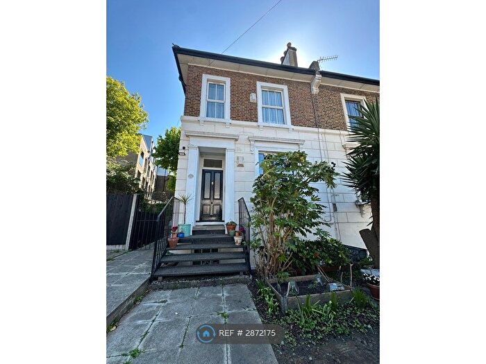 2 Bedroom Flat To Rent In Marischal Road, London, SE13