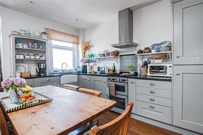 2 Bedroom Maisonette For Sale In Albemarle Gardens, New Malden, KT3