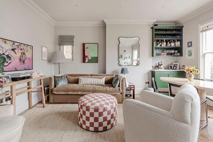 2 Bedroom Flat For Sale In Fernhead Road, London, W9