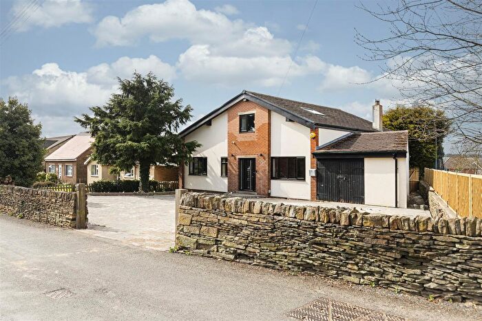 4 Bedroom Detached House For Sale In Hallas Road, Kirkburton, Huddersfield, HD8