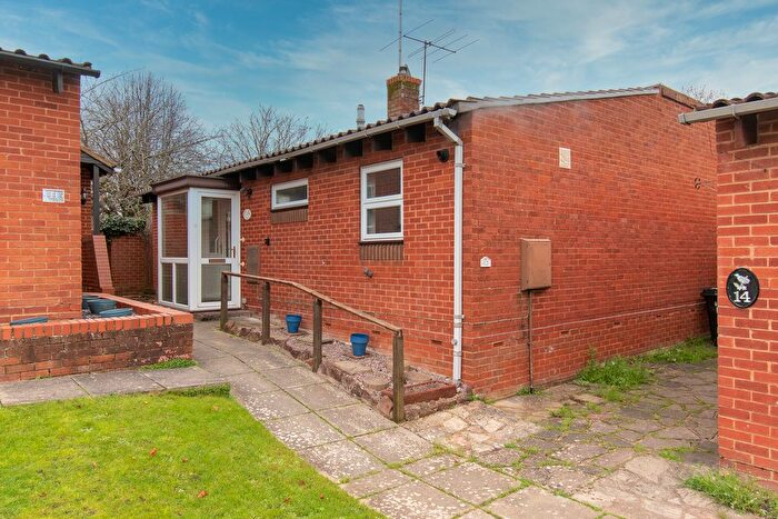 2 Bedroom Detached Bungalow For Sale In Chilcombe Way, Lower Earley, Reading, RG6
