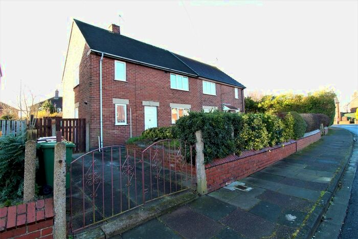 3 Bedroom Semi-Detached House To Rent In Elmete Road, Castleford, WF10