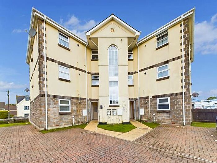 2 Bedroom Flat To Rent In Harris Close, Kelly Bray, PL17