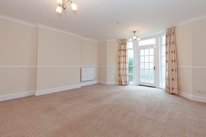 2 Bedroom Apartment To Rent In Anne Greenwood Close, Iffley, OX4