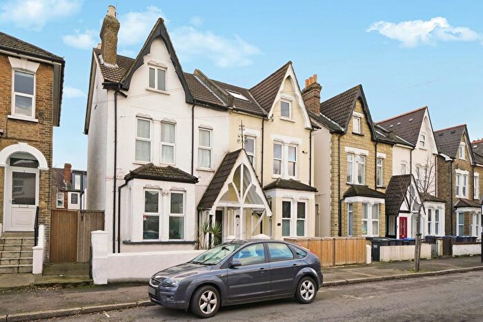 1 Bedroom Flat For Sale In Westbury Road, Croydon, CR0