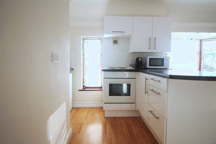 1 Bedroom Maisonette To Rent In Garston Crescent, WD25