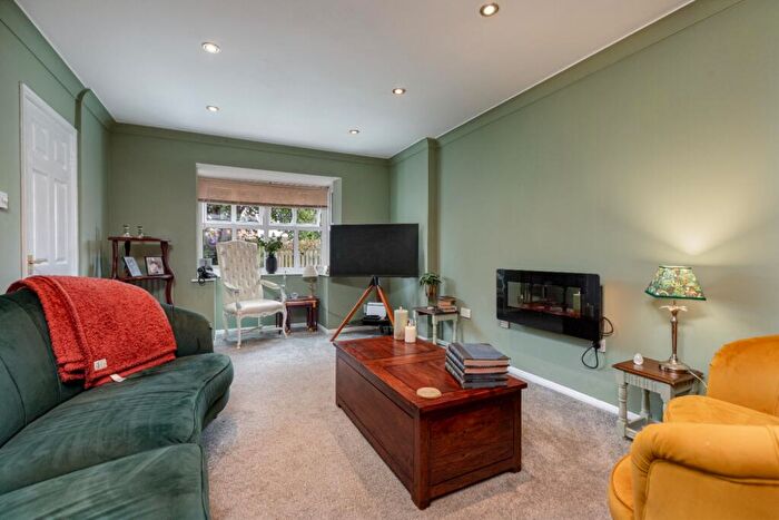 4 Bedroom Detached House For Sale In Hilltop Court, North Cowton, DL7