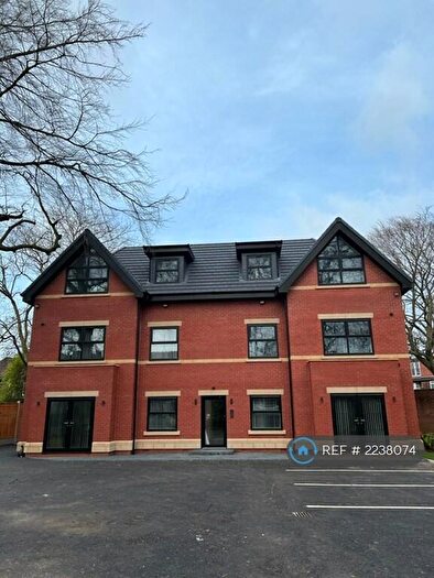 2 Bedroom Flat To Rent In Clothorn Road, Manchester, M20