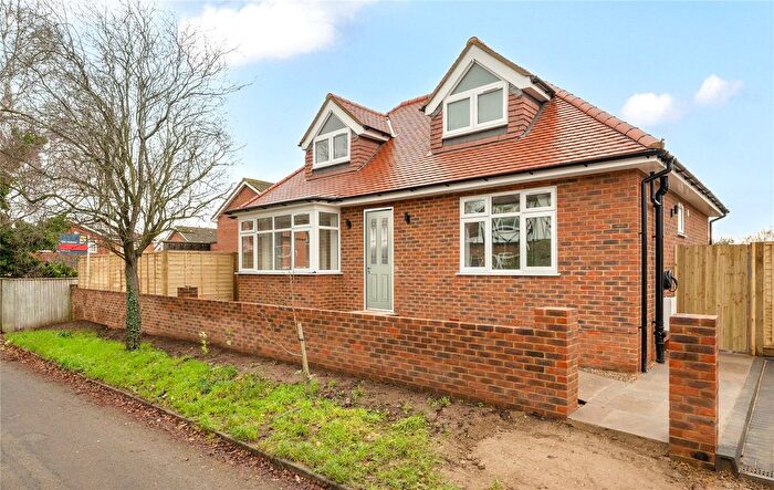 3 Bedroom Detached House For Sale In Shepperton, TW17
