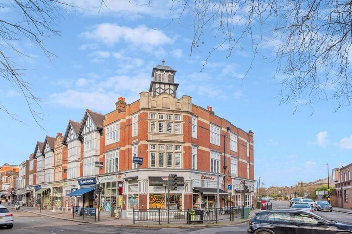 2 Bedroom Flat To Rent In The Green, London, W5