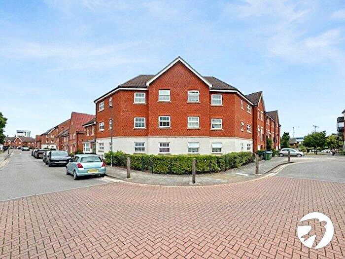 2 Bedroom Flat To Rent In Pettacre Close, London, SE28