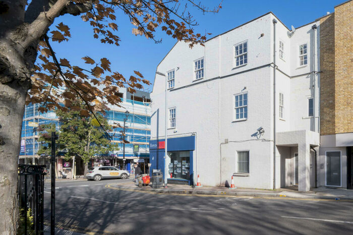 2 Bedroom Apartment To Rent In Victoria Road, Surbiton, KT6