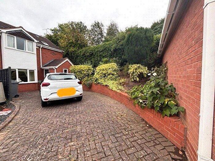 3 Bedroom Link Detached House For Sale In Cherry Close, Bewdley, Worcestershire, DY12