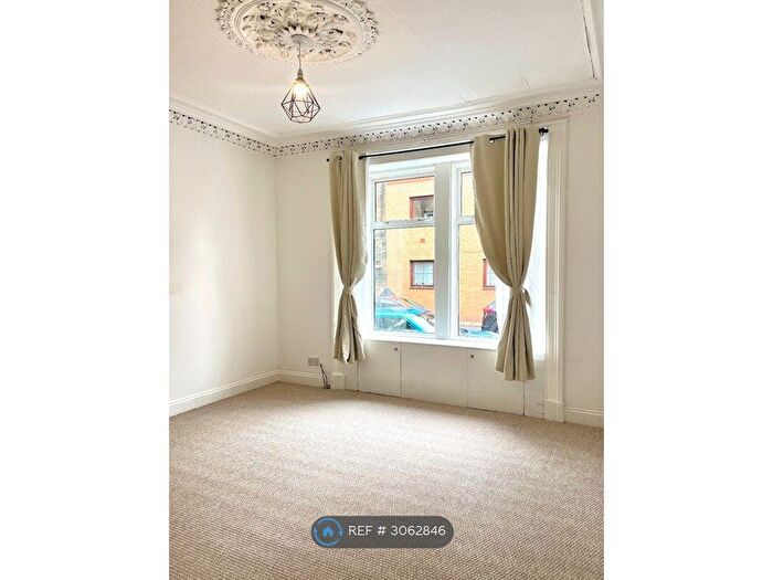 2 Bedroom Flat To Rent In Espedair St, Paisley, PA2