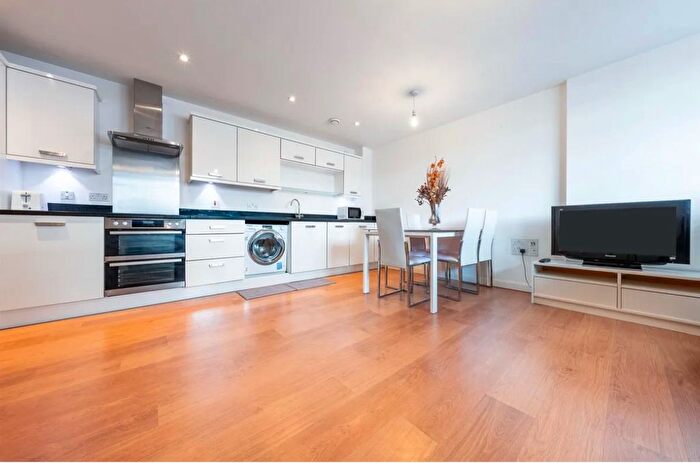 2 Bedroom Flat To Rent In Chamberlayne Road, Kensal Rise, NW10