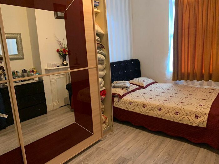 5 Bedroom Terraced House To Rent In Gordon Road, Ilford, IG1