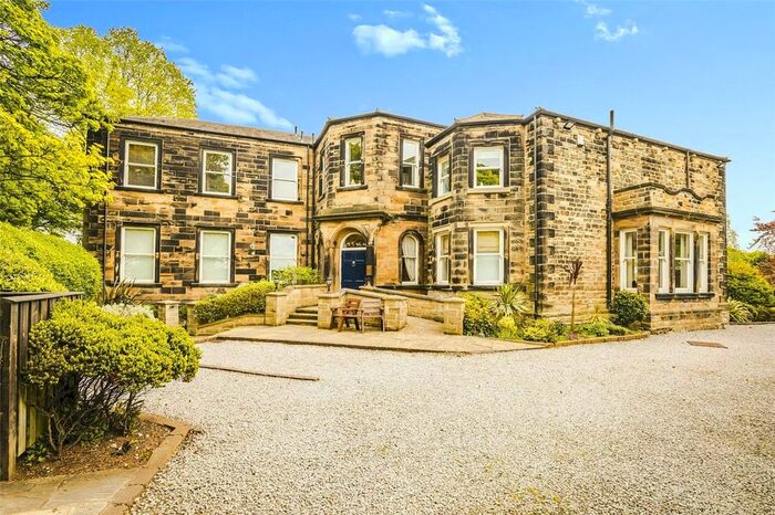 2 Bedroom Flat For Sale In Heath Manor, Heath, Wakefield, West Yorkshire, WF1