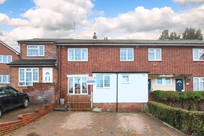 3 Bedroom Terraced House For Sale In Barnacres Road, Hemel Hempstead, HP3
