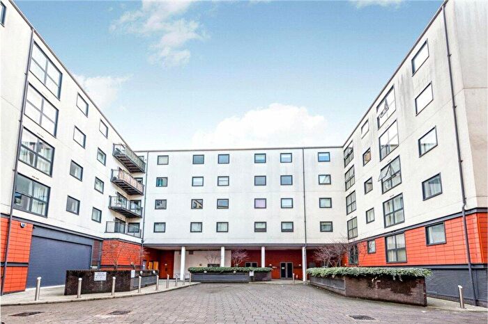 2 Bedroom Flat For Sale In Church Street, Epsom, KT17