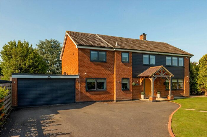 5 Bedroom Detached House For Sale In High Street, Yelling, St. Neots, Cambridgeshire, PE19