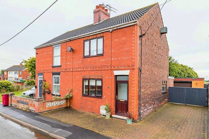 3 Bedroom Semi-Detached House To Rent In Old Village Street, Gunness, Scunthorpe, DN15
