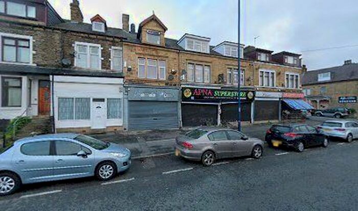 2 Bedroom Flat To Rent In Lilycroft Road, Heaton, BD9