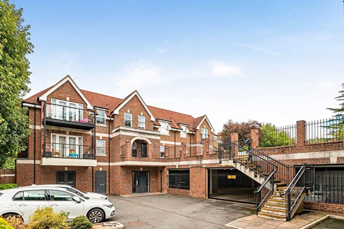 2 Bedroom Flat For Sale In Ellam Court, Bushey Hall Road, Bushey, WD23