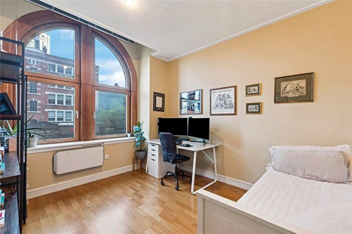 2 Bedroom Flat For Sale In City Road, London, EC1V