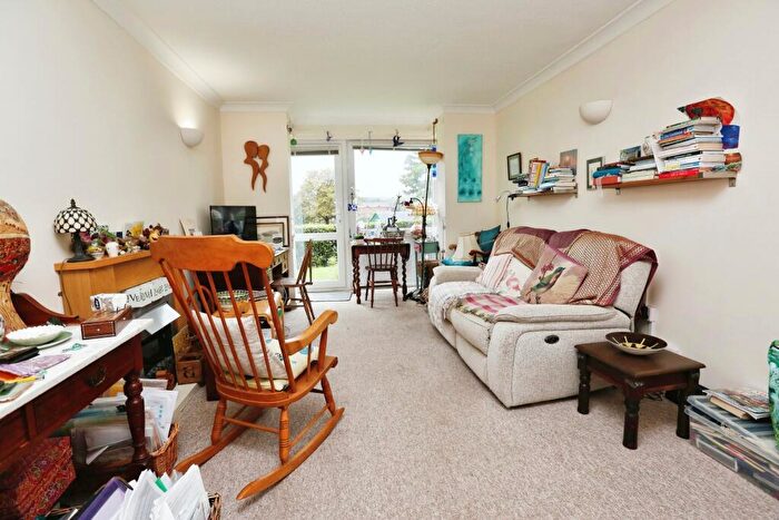 1 Bedroom Flat For Sale In River View Road, Southampton, Hampshire, SO18