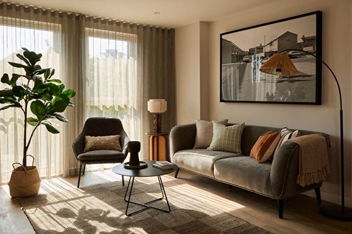 1 Bedroom Apartment To Rent In Anchor Works, Dumballs Road, CF10