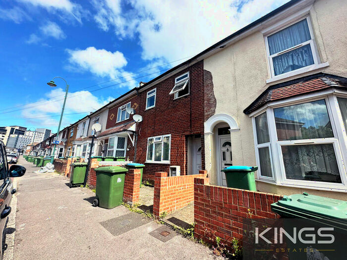 5 Bedroom Semi Detached House To Rent In Brintons Road, Southampton, SO14