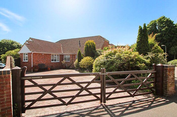 2 Bedroom Detached Bungalow For Sale In Six Fields Path, Tenterden, TN30