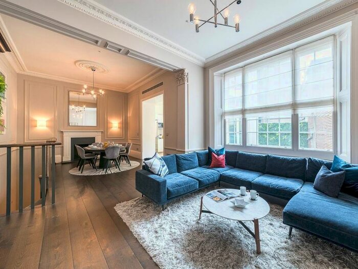 2 Bedroom Flat To Rent In Buckingham Gate, London, SW1E