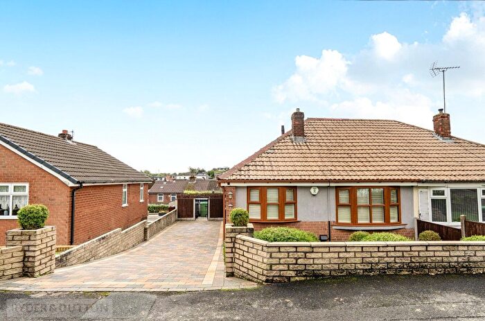 2 Bedroom Bungalow For Sale In Rishworth Rise, High Crompton, Shaw, Greater Manchester, OL2
