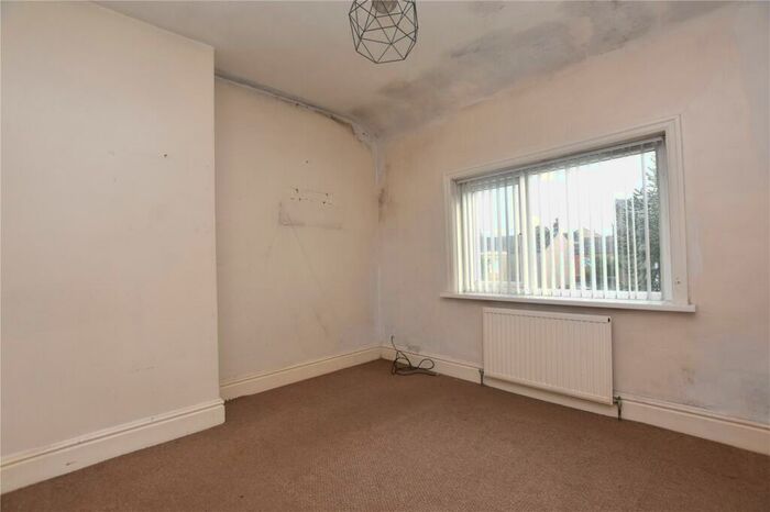 3 Bedroom Terraced House For Sale In Windsor Terrace, Gildersome, Morley, Leeds, LS27