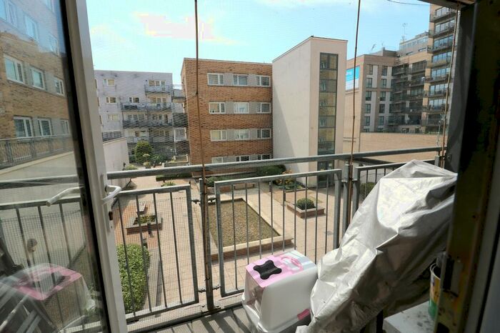 2 Bedroom Flat To Rent In Pershore House, Singapore Road, London, W13