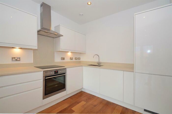 2 Bedroom Flat To Rent In Crondall Street, London, N1