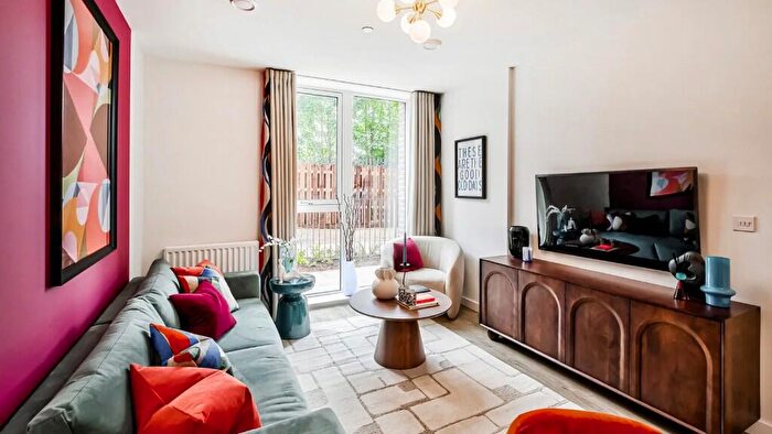 1 Bedroom Apartment For Sale In Goodmayes, Ilford, IG3