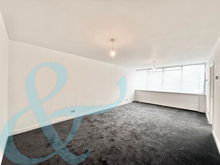 1 Bedroom Flat To Rent In Holden Road, London, N12