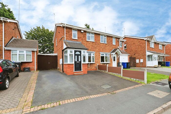 2 Bedroom Semi Detached House For Sale In Bridgewater Drive, Bilston, WV14
