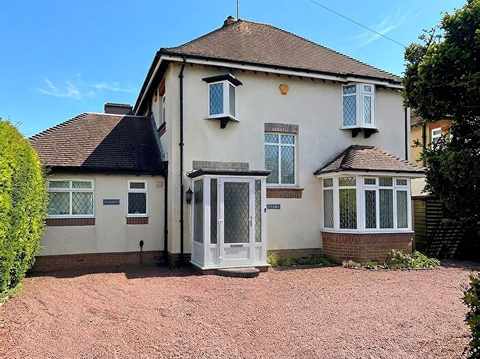 3 Bedroom Detached House For Sale In Arundel Road, Worthing, BN13