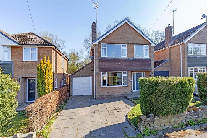 3 Bedroom Detached House For Sale In Thornbridge Crescent, Chesterfield, S40