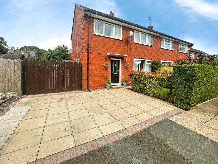 3 Bedroom Semi-Detached House For Sale In Bronte Avenue, Bury, BL9